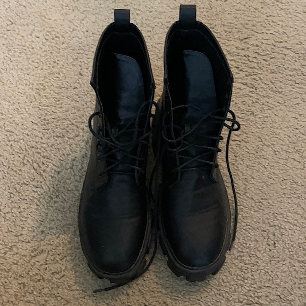 Size 10 combat boots